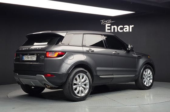 Land Rover Range Rover Evoque 2.0 TD4 SE — пробег 169 471 км — фото 2 из 5