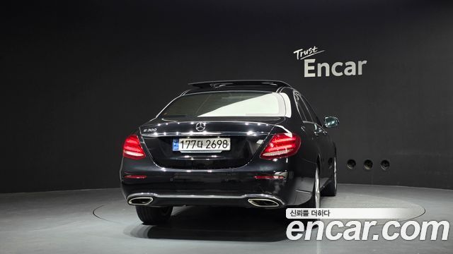Mercedes-Benz E-Class из Кореи Encar