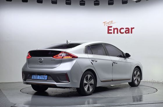 Hyundai Ioniq Q — пробег 144 803 км — фото 2 из 5