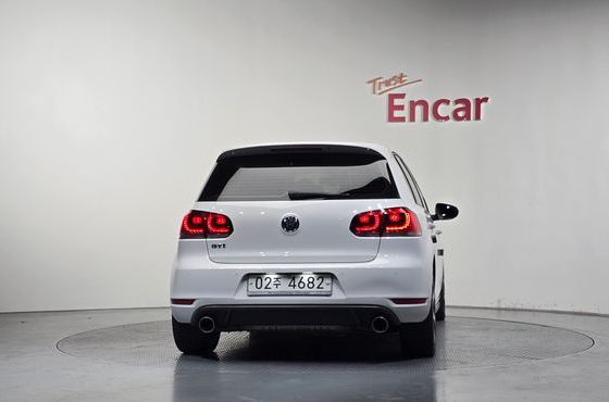 Volkswagen Golf 2.0 GTI 5Door — пробег 165 940 км — фото 4 из 5