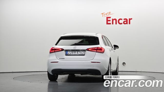 Mercedes-Benz A-Class из Кореи Encar
