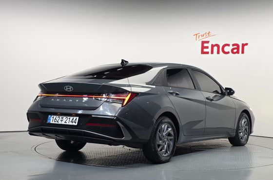 Hyundai AVANTE Modern — пробег 18 862 км — фото 2 из 5