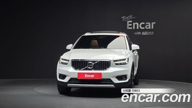 Volvo XC40 B4 Inscription — пробег 13 467 км — фото 3 из 5