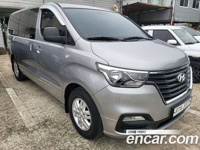 Hyundai Starex Van 5-Seater Modern — пробег 175 894 км — фото 1 из 5