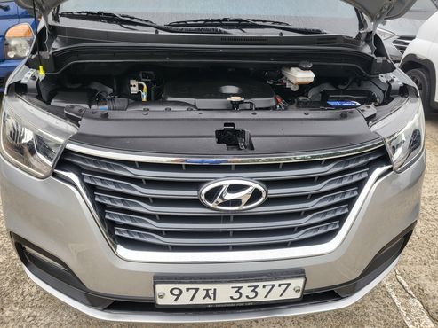 Hyundai Starex Van 5-Seater Modern — пробег 175 894 км — фото 3 из 5
