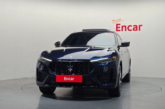 Maserati Levante 3.0 S AWD Modena — пробег 4 775 км — фото 3 из 5