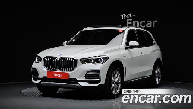BMW X5 xDrive 45e xLine — пробег 65 851 км — фото 1 из 5