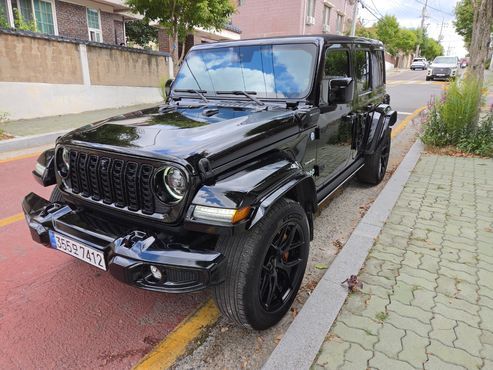 Jeep Wrangler 2.0 Sahara Power Top 4Door 4xe — пробег 12 900 км — фото 1 из 5