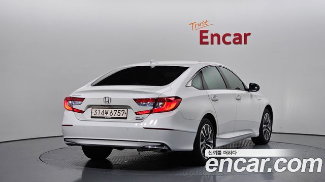 Honda Accord 2.0 Hybrid Touring — пробег 25 628 км — фото 2 из 5