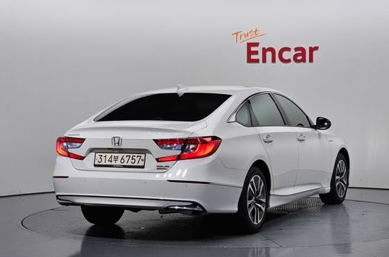 Honda Accord 2.0 Hybrid Touring — пробег 25 628 км — фото 2 из 5