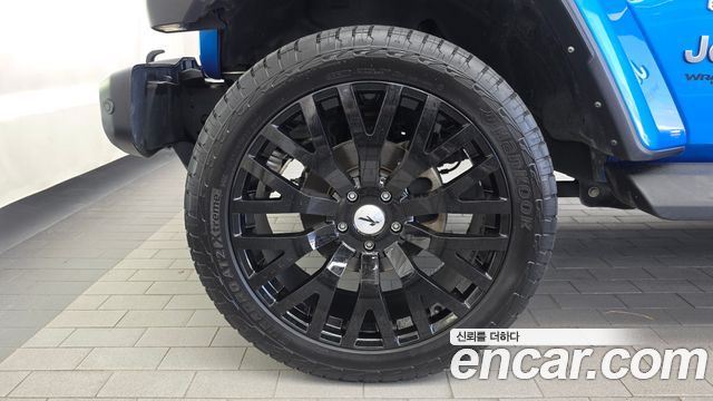 Jeep Wrangler 2.0 Overland Power Top 4Door — пробег 68 977 км — фото 5 из 5