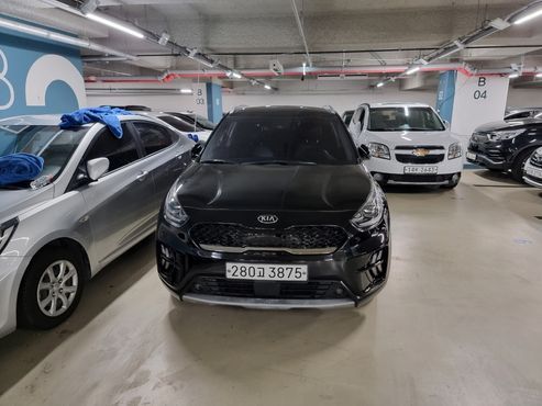Kia Niro 1.6 HEV Noblesse Special — пробег 45 931 км — фото 1 из 5