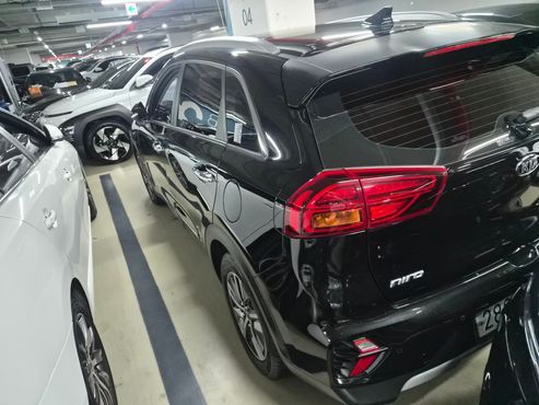 Kia Niro 1.6 HEV Noblesse Special — пробег 45 931 км — фото 3 из 5