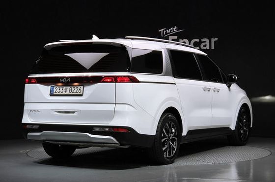 Kia Carnival Diesel 9-Seater Prestige — пробег 100 717 км — фото 2 из 5