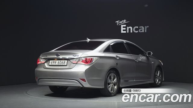 Hyundai Sonata 2.0 Royal — пробег 210 960 км — фото 2 из 5