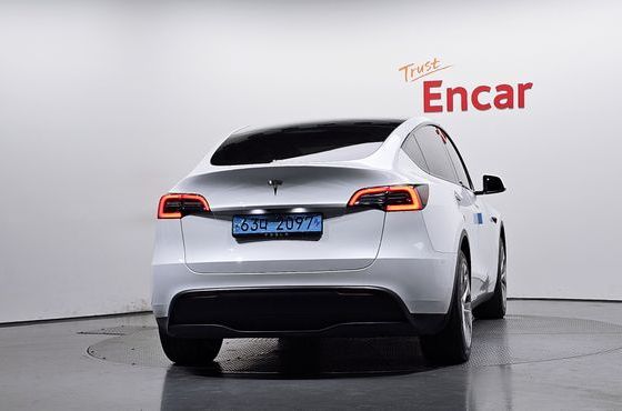 Tesla Model Y RWD — пробег 78 866 км — фото 4 из 5