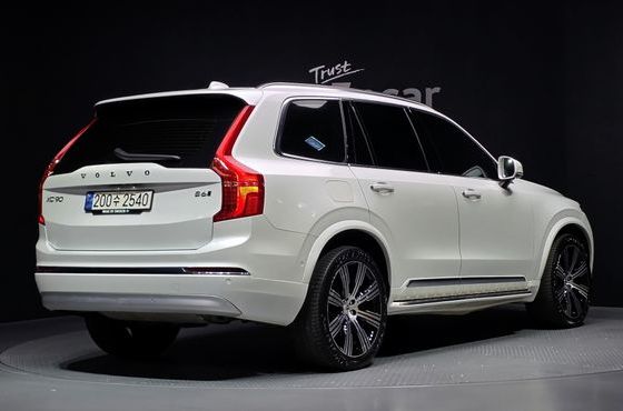 Volvo XC90 B6 Inscription — пробег 63 328 км — фото 2 из 5
