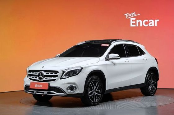 Mercedes-Benz GLA-Class GLA220 Premium — пробег 69 645 км — фото 1 из 5