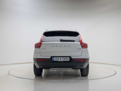 Volvo XC40 B4 Ultra Bright — пробег 809 км — фото 5 из 5