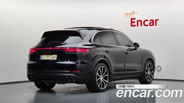 Porsche Cayenne 3.0 — пробег 25 572 км — фото 2 из 5