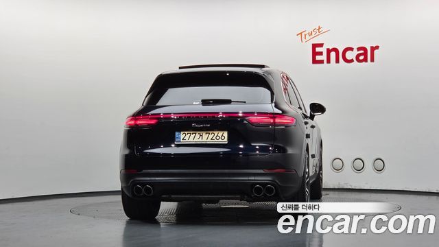 Porsche Cayenne 3.0 — пробег 25 572 км — фото 4 из 5