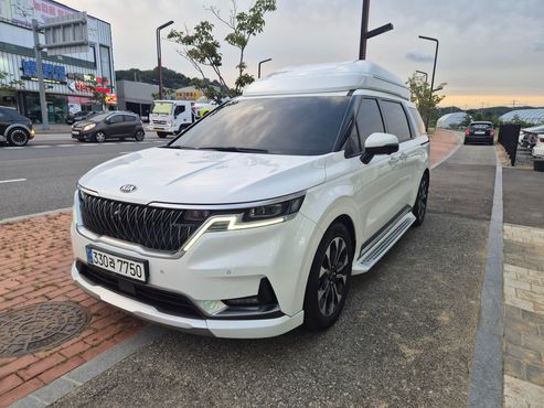 Kia Carnival Gasoline 9-Seater Hi-Limousine Signature — пробег 120 914 км — фото 1 из 5