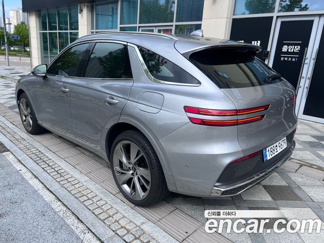 Genesis GV70 2.5T Gasoline 2WD — пробег 9 000 км — фото 2 из 5