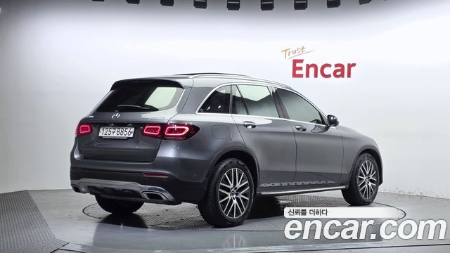 Mercedes-Benz GLC-Class GLC300 4MATIC — пробег 75 118 км — фото 2 из 5