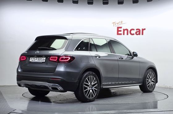 Mercedes-Benz GLC-Class GLC300 4MATIC — пробег 75 118 км — фото 2 из 5