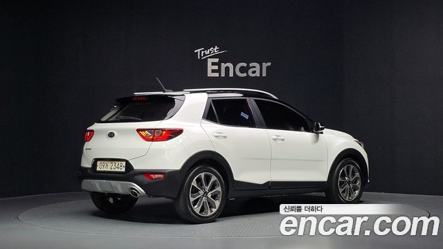 Kia Stonic из Кореи Encar