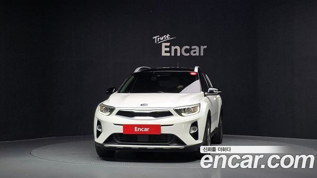 Kia Stonic из Кореи Encar