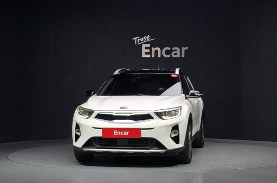 Kia Stonic 1.4 Prestige — пробег 64 887 км — фото 3 из 5