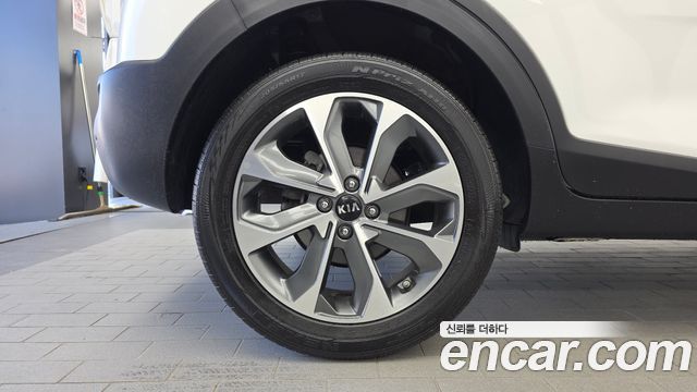 Kia Stonic из Кореи Encar