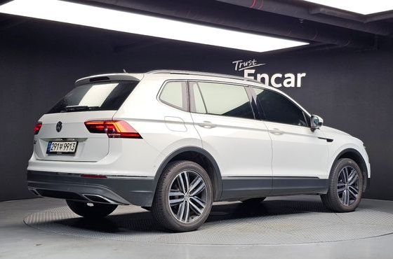 Volkswagen Tiguan 2.0 TDI Prestige — пробег 147 275 км — фото 2 из 5