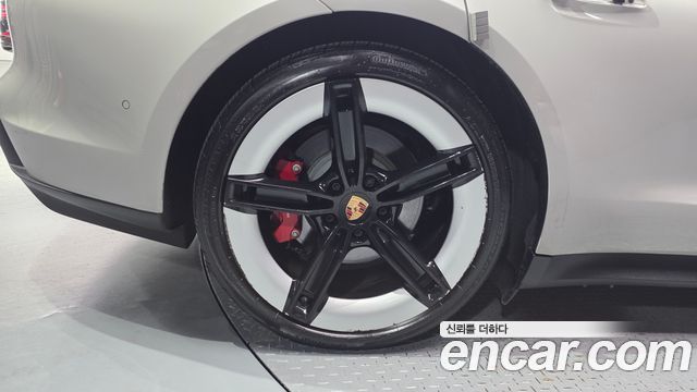 Porsche Taycan из Кореи Encar