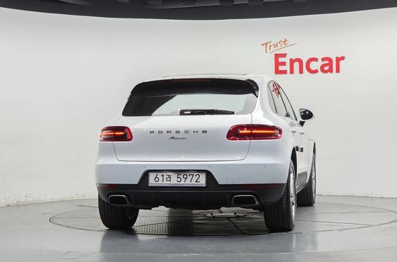 Porsche Macan 2.0 95B — пробег 132 759 км — фото 4 из 5