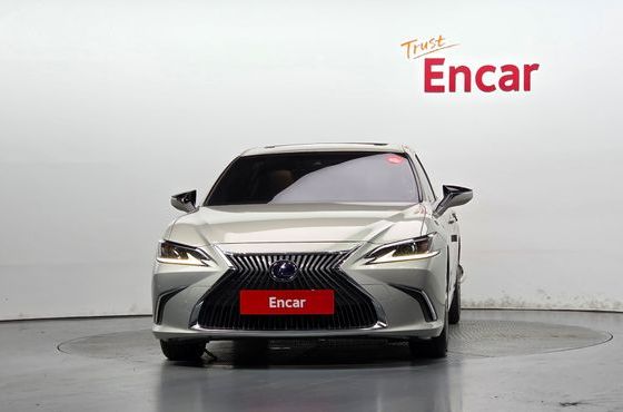 Lexus ES Luxury Plus — пробег 131 385 км — фото 3 из 5