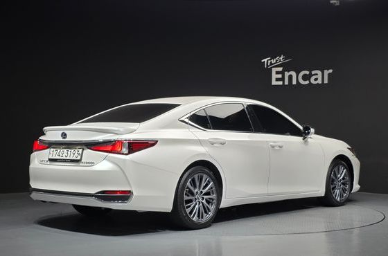 Lexus ES Luxury — пробег 84 825 км — фото 2 из 5