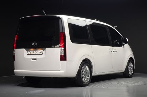 Hyundai Staria Tourer 11-Seater Modern — пробег 96 113 км — фото 2 из 5