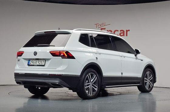 Volkswagen Tiguan 2.0 TDI Prestige — пробег 55 643 км — фото 2 из 5