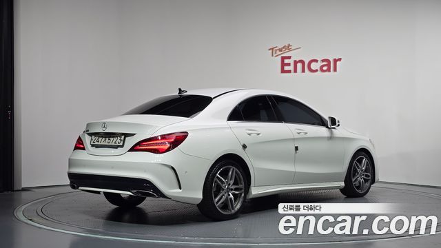 Mercedes-Benz CLA-Class CLA220 AMG Line — пробег 32 465 км — фото 2 из 5