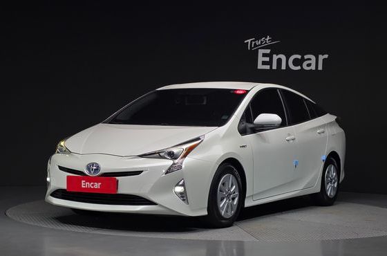 Toyota Prius 1.8 E — пробег 138 500 км — фото 1 из 5