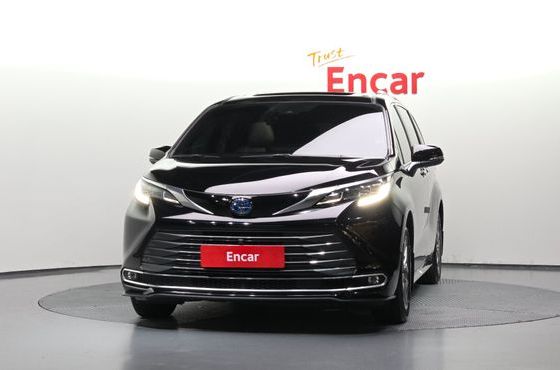 Toyota Sienna 2.5 Hybrid AWD — пробег 21 333 км — фото 3 из 5