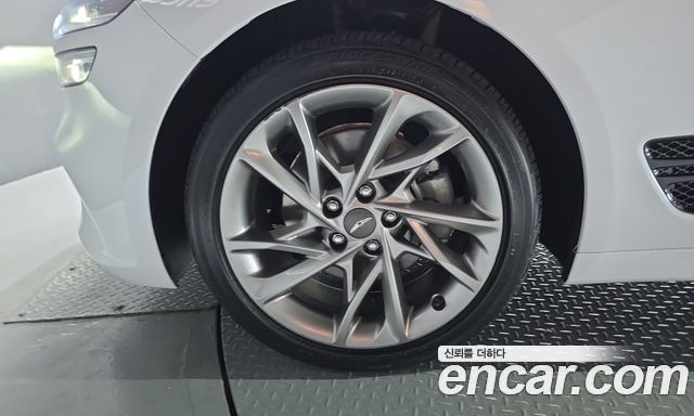 Genesis G70 из Кореи Encar