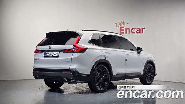 Honda CR-V 2.0 Hybrid Touring 2WD — пробег 29 049 км — фото 2 из 5