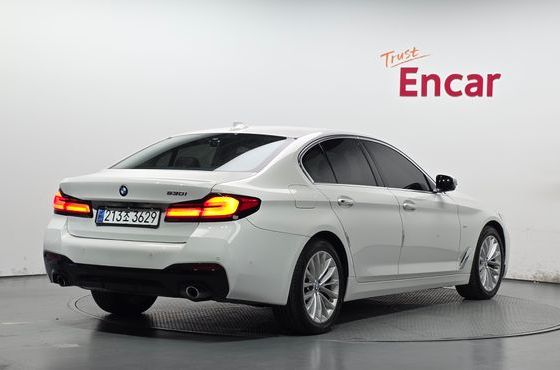 BMW 5-Series 530i Luxury Plus — пробег 114 826 км — фото 2 из 5