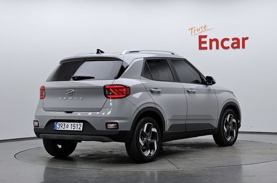 Hyundai Venue 1,6 Premium — пробег 14 759 км — фото 2 из 5