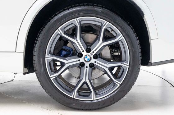 BMW X5 xDrive 40i M Sport — пробег 4 590 км — фото 5 из 5