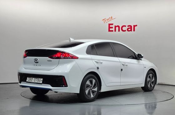 Hyundai Ioniq I Plus — пробег 88 085 км — фото 2 из 5