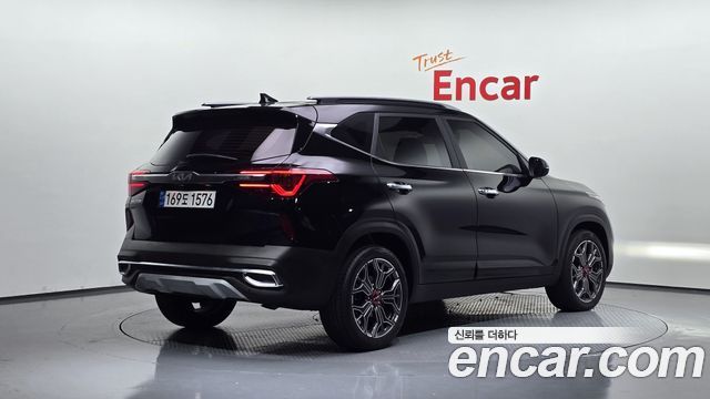Kia Seltos из Кореи Encar